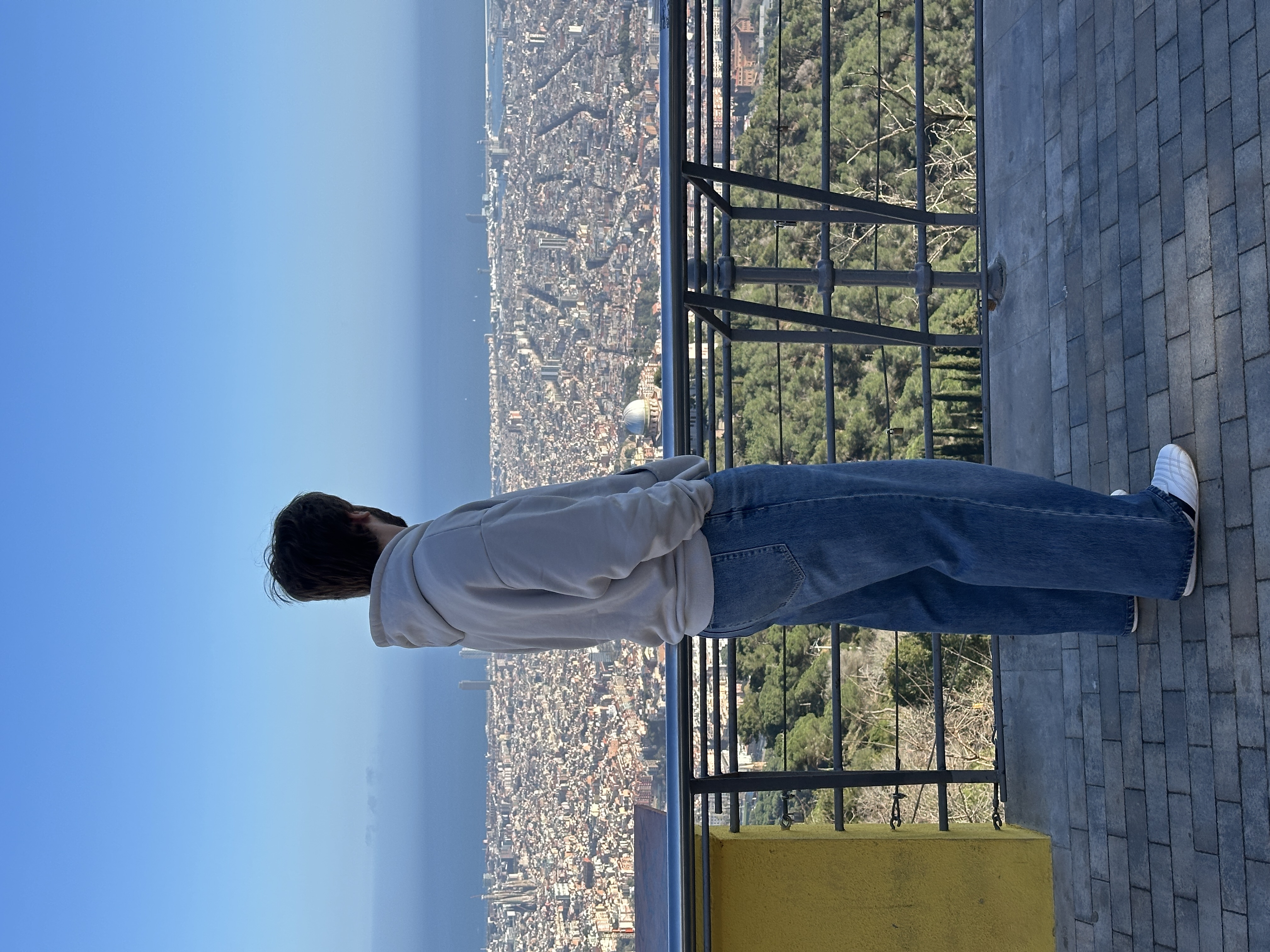 Levan Gelashvili looking over Barcelona shortly after moving from Georgia